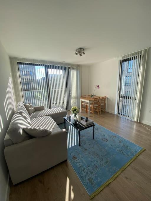 Apartment Modern 1 Bedroom Flat