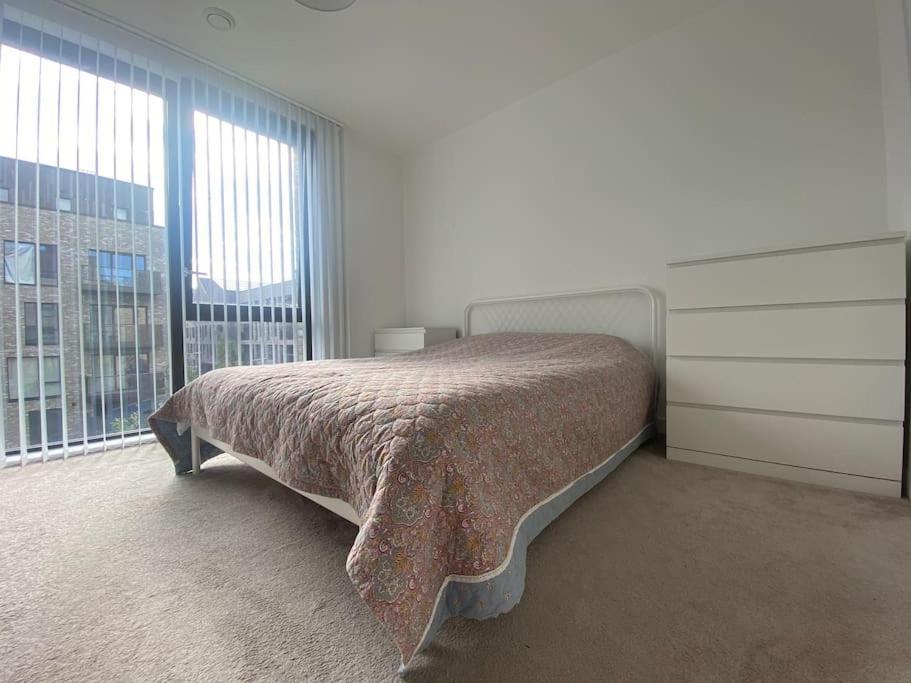 Modern 1 Bedroom Flat Apartment *